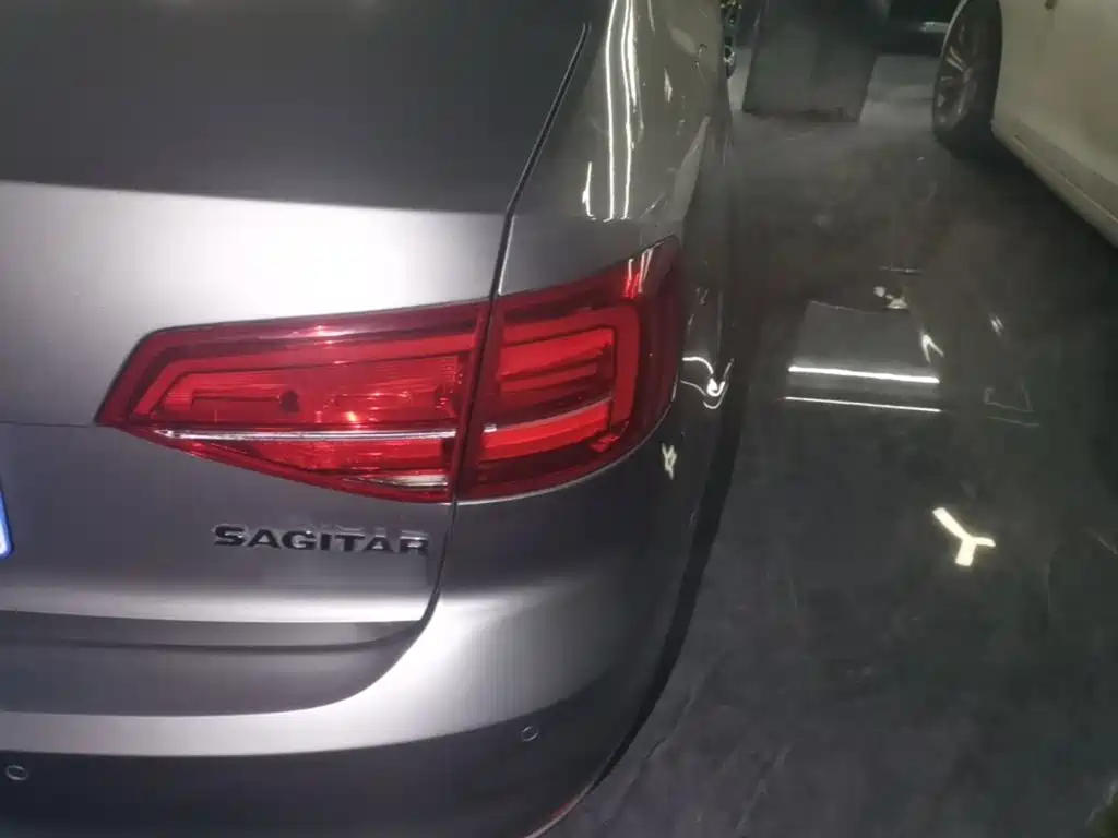 Volkswagen Sagitar — миниатюра 8