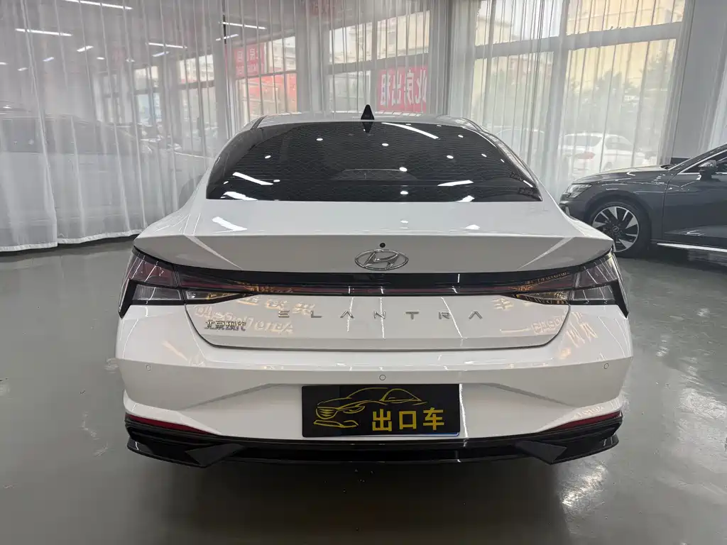 Hyundai Elantra — миниатюра 16