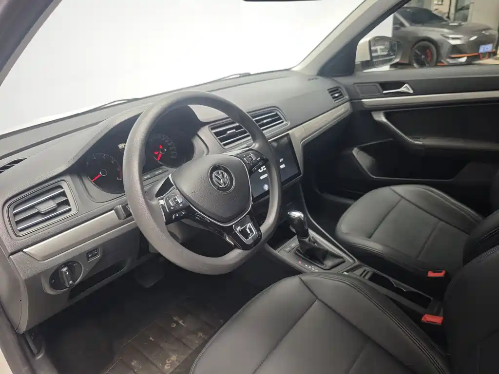 Volkswagen Lavida - фото 10