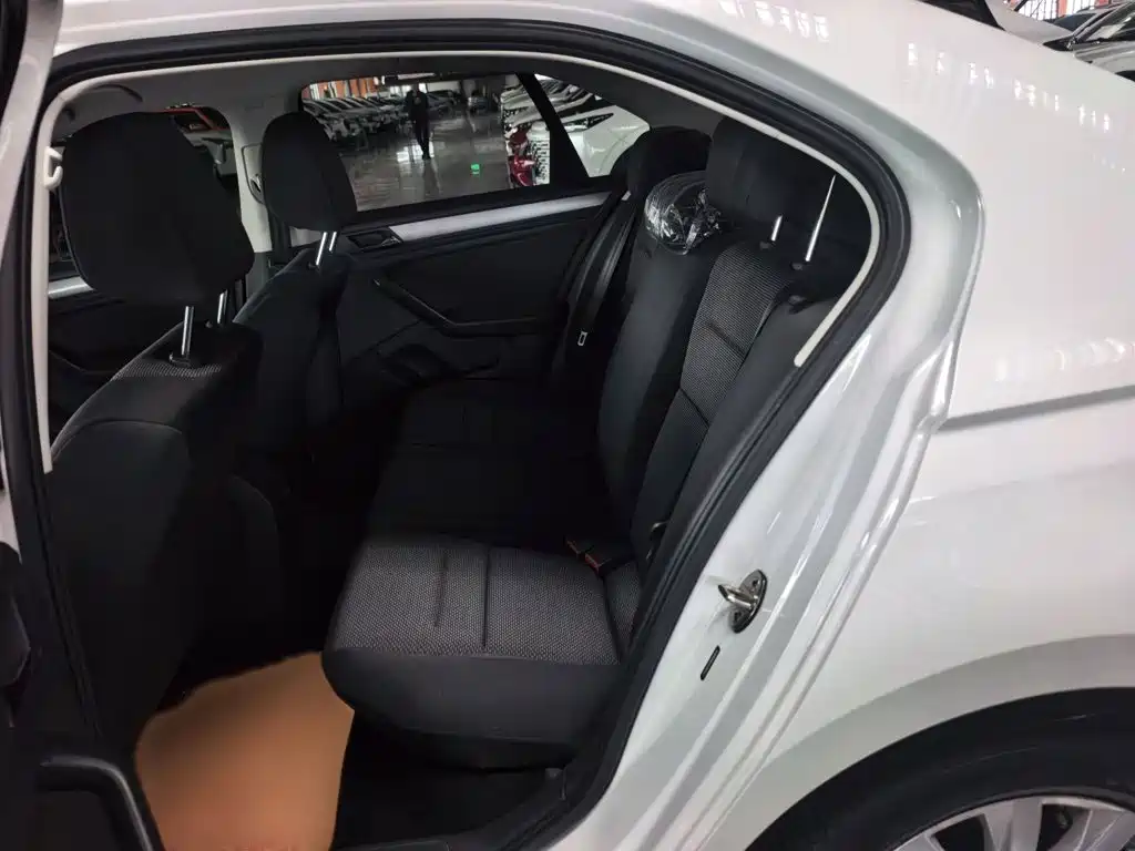 Volkswagen Bora — миниатюра 16