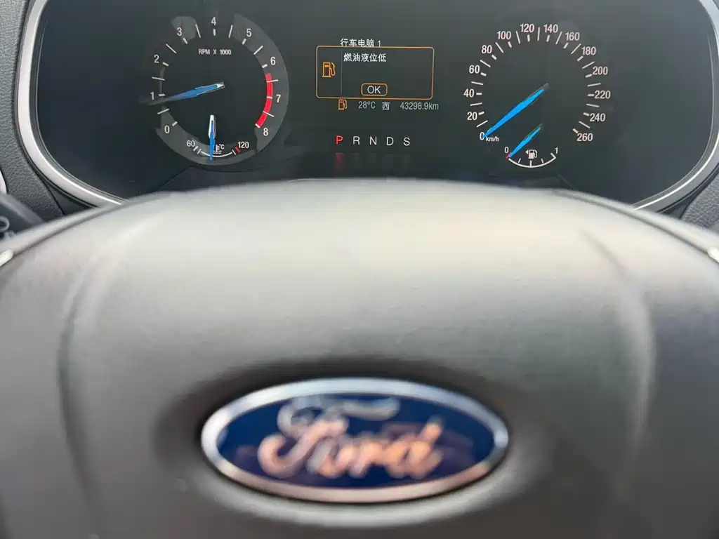 Ford Edge — миниатюра 9