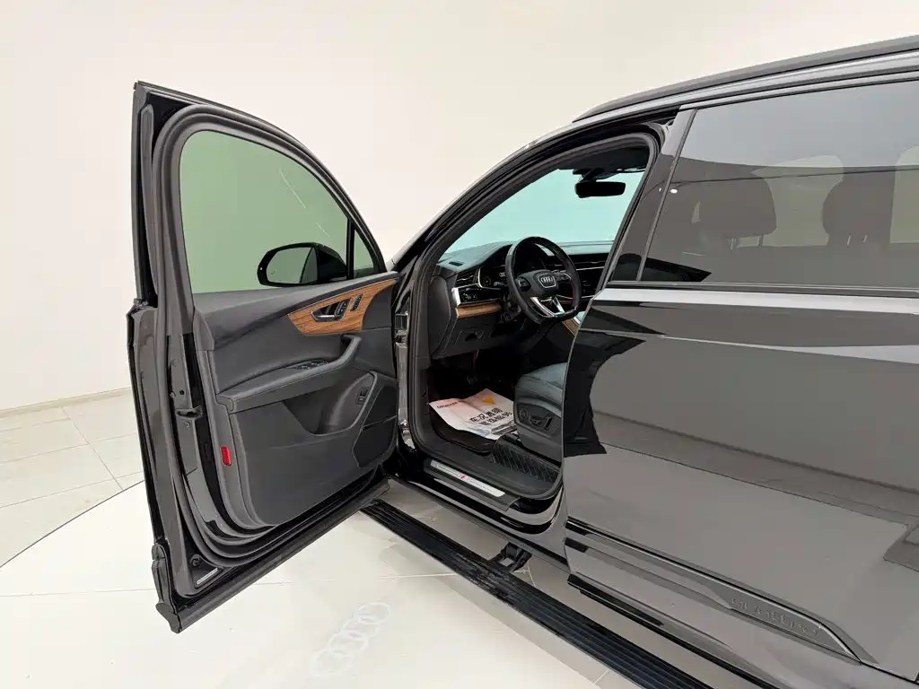 Audi Q7 — миниатюра 21