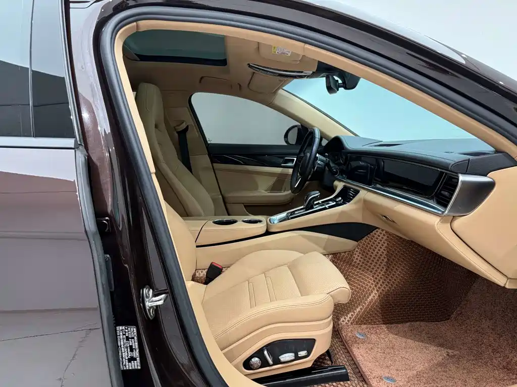 Porsche Panamera — миниатюра 18
