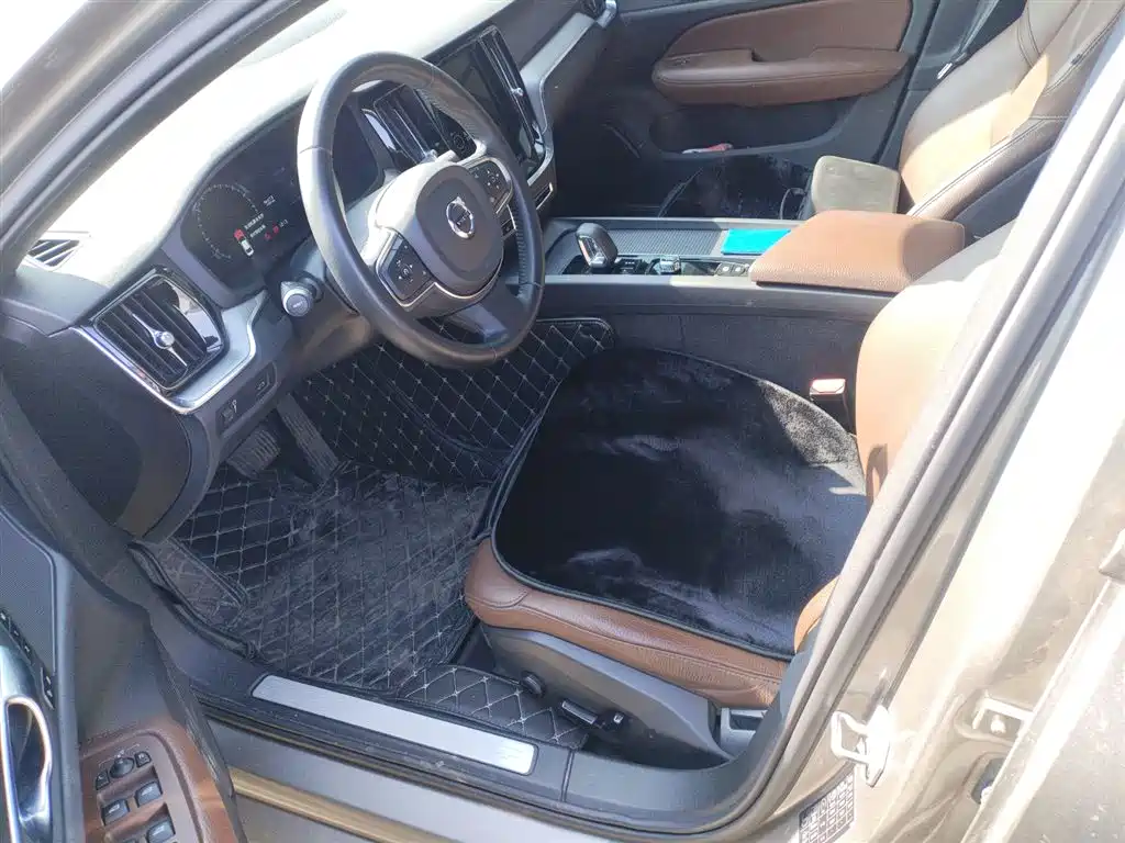 Volvo S60 2022 B4 Luxury