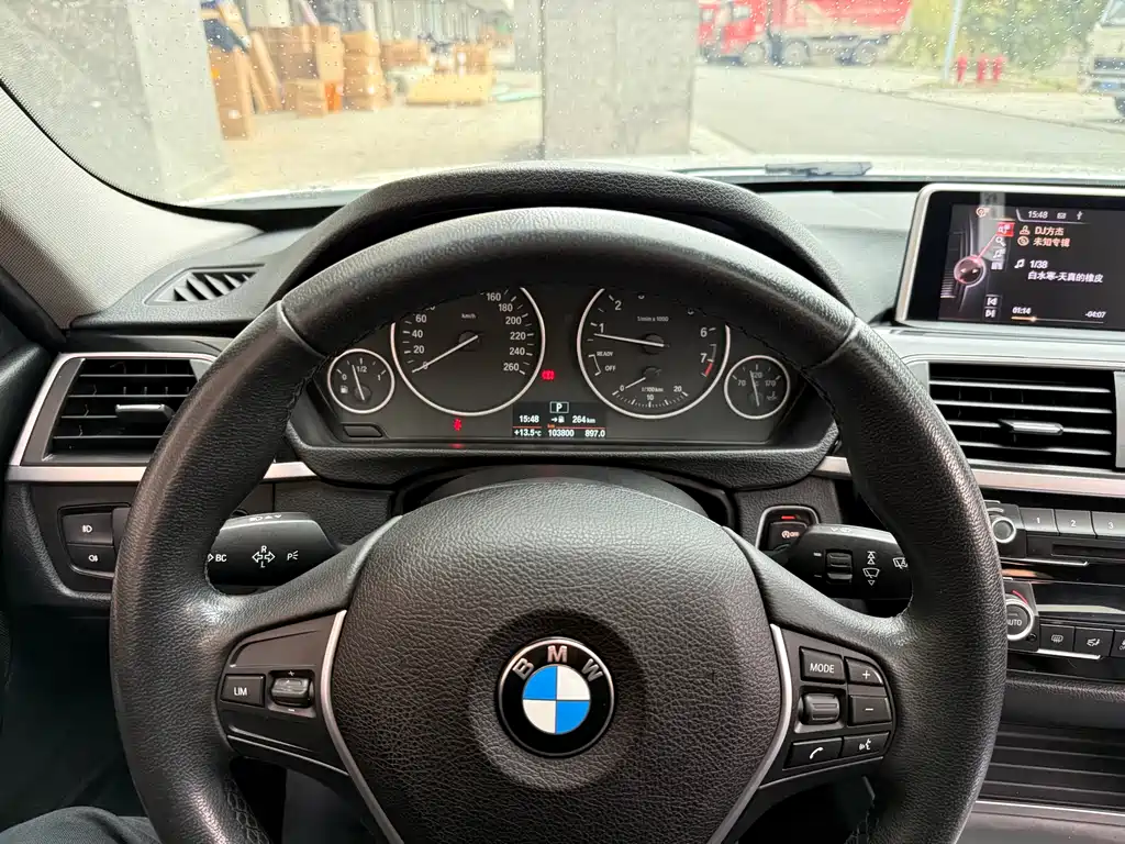 BMW 3 SERIES