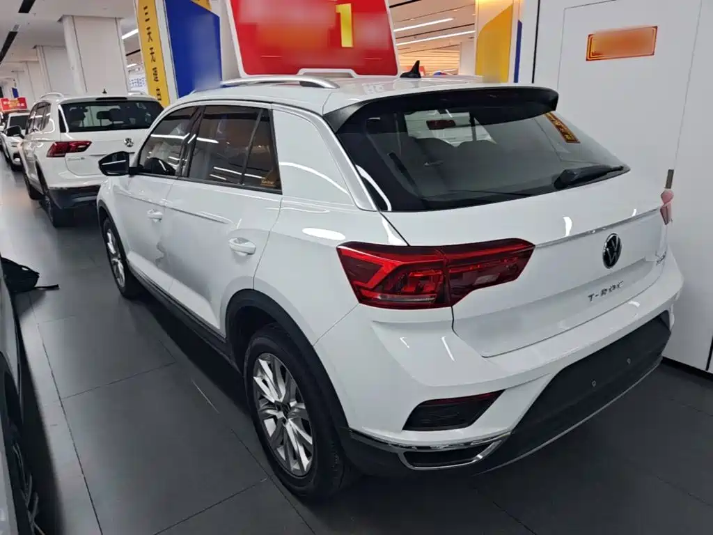 Volkswagen T-Roc — миниатюра 23