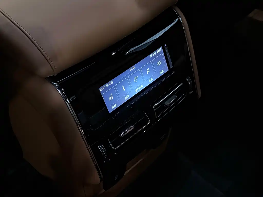 Lincoln Aviator — миниатюра 18