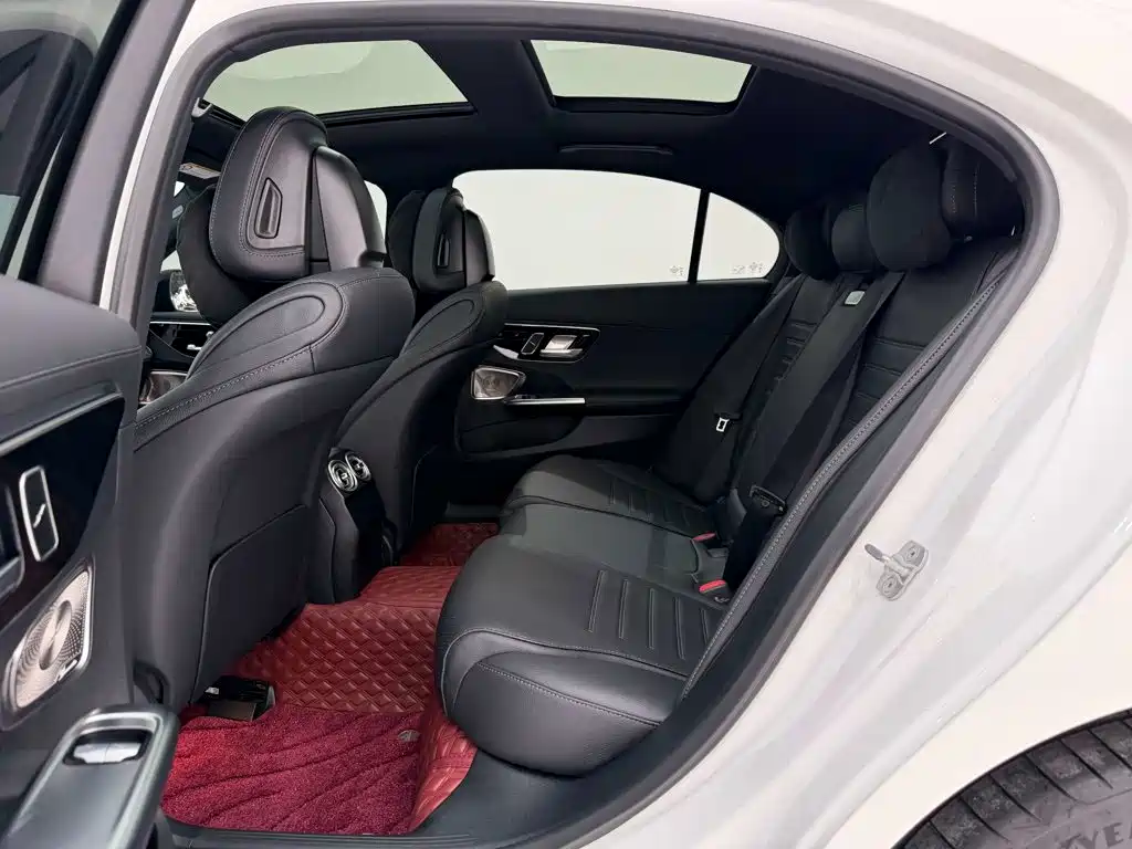 Mercedes-Benz C-Class — миниатюра 19