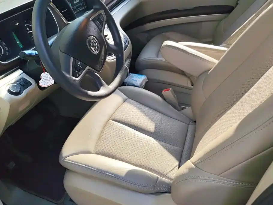 Buick GL8 — миниатюра 9