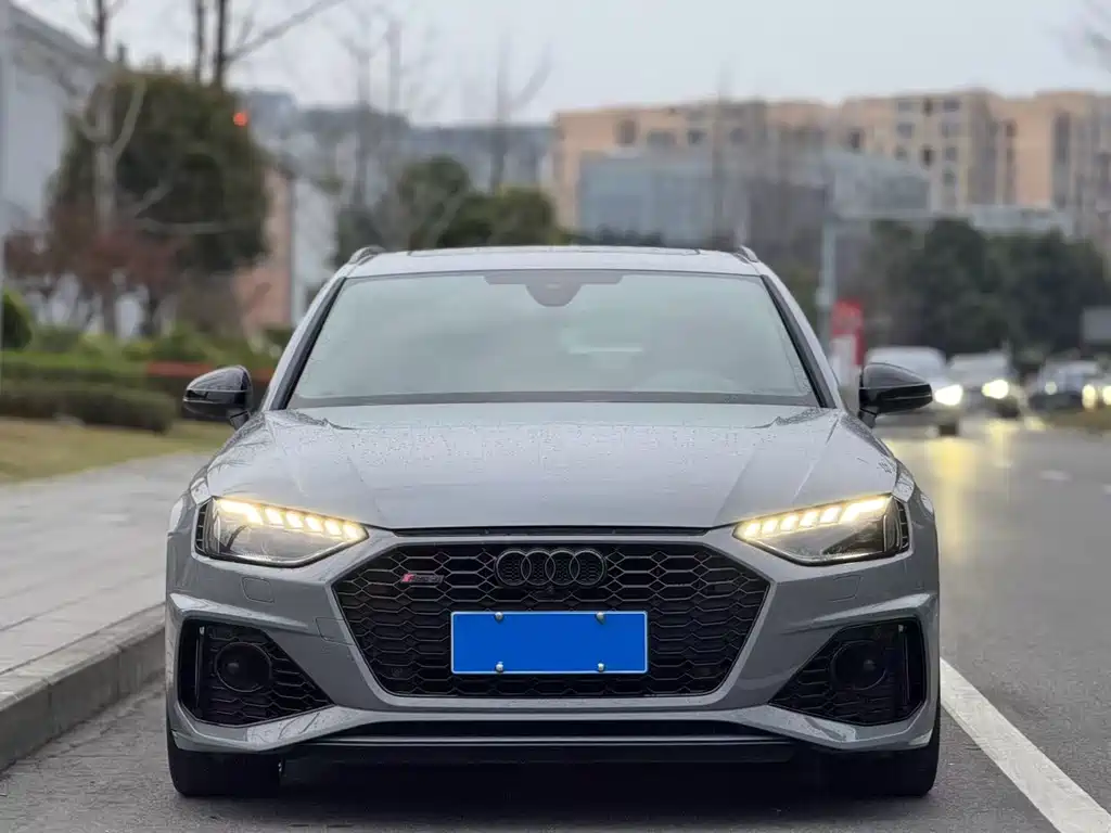 Audi RS 4 — миниатюра 2