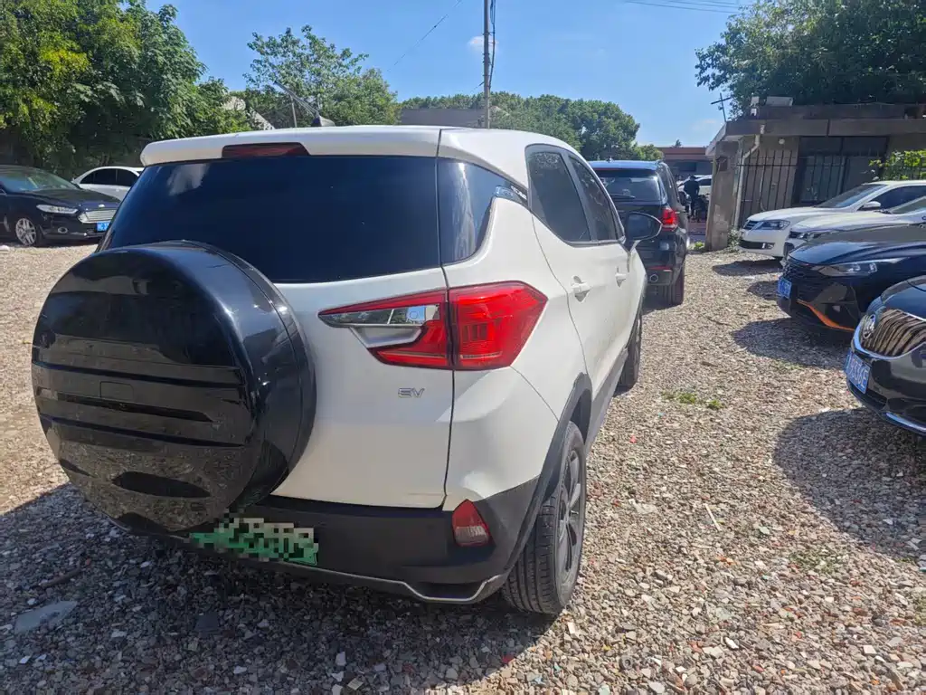 BYD Yuan EV — миниатюра 4