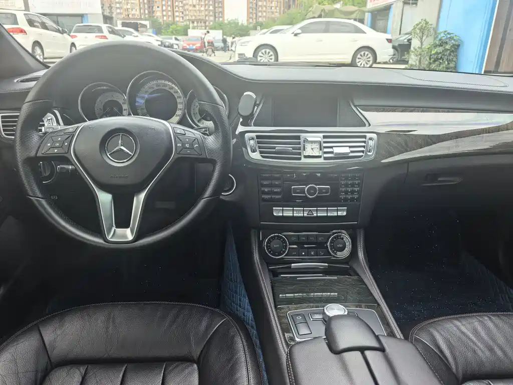 Mercedes-Benz CLS — миниатюра 15