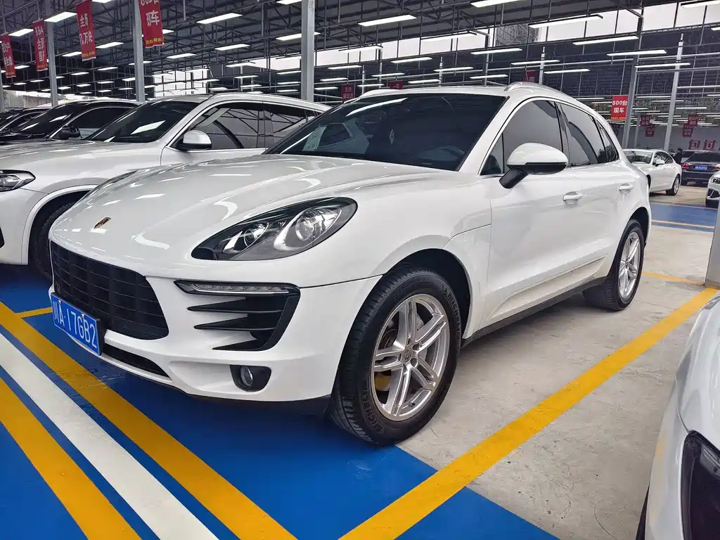 Porsche Macan — миниатюра 9