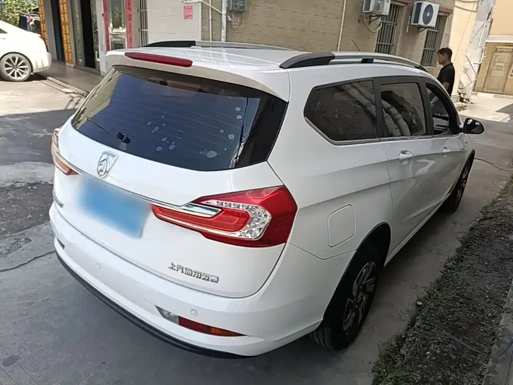 Baojun 310W — миниатюра 7