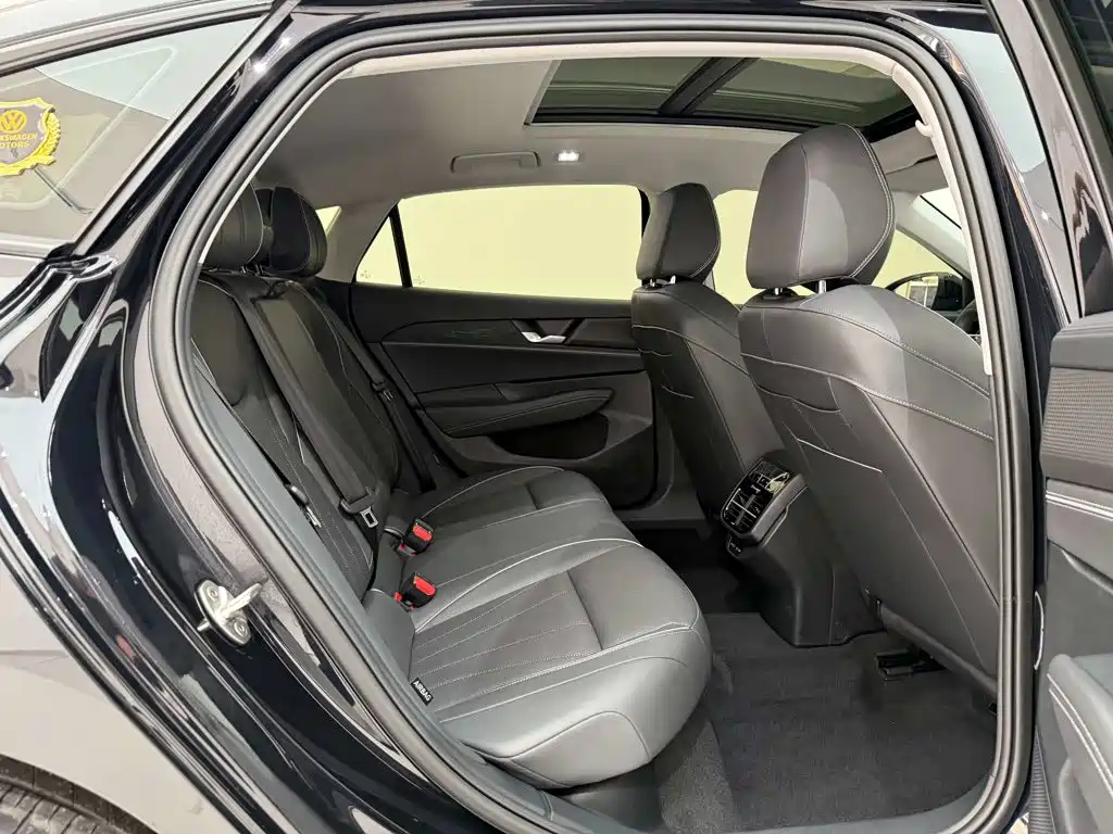 Volkswagen Passat — миниатюра 23