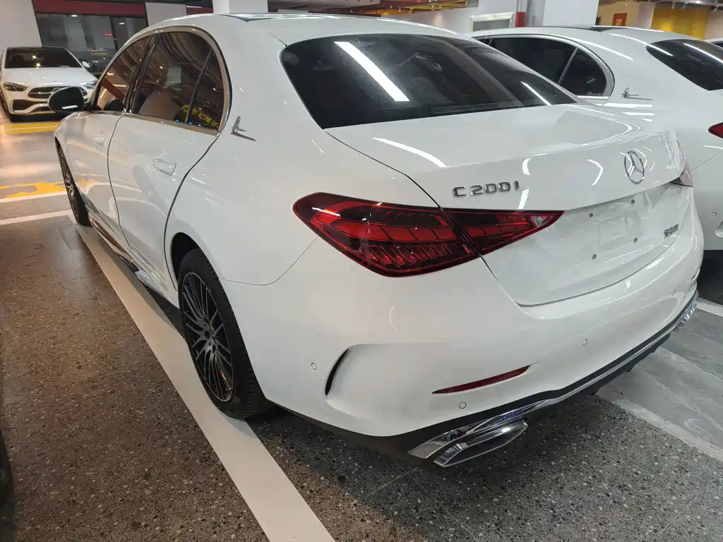 Mercedes-Benz C-Class — миниатюра 13