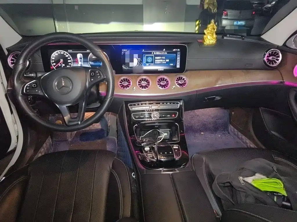 Mercedes-Benz E-Class — миниатюра 13