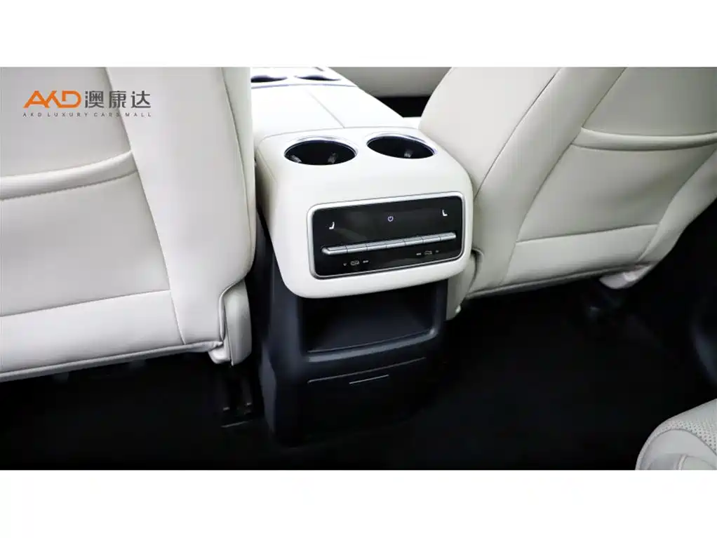 Li Auto Li L8 — миниатюра 10