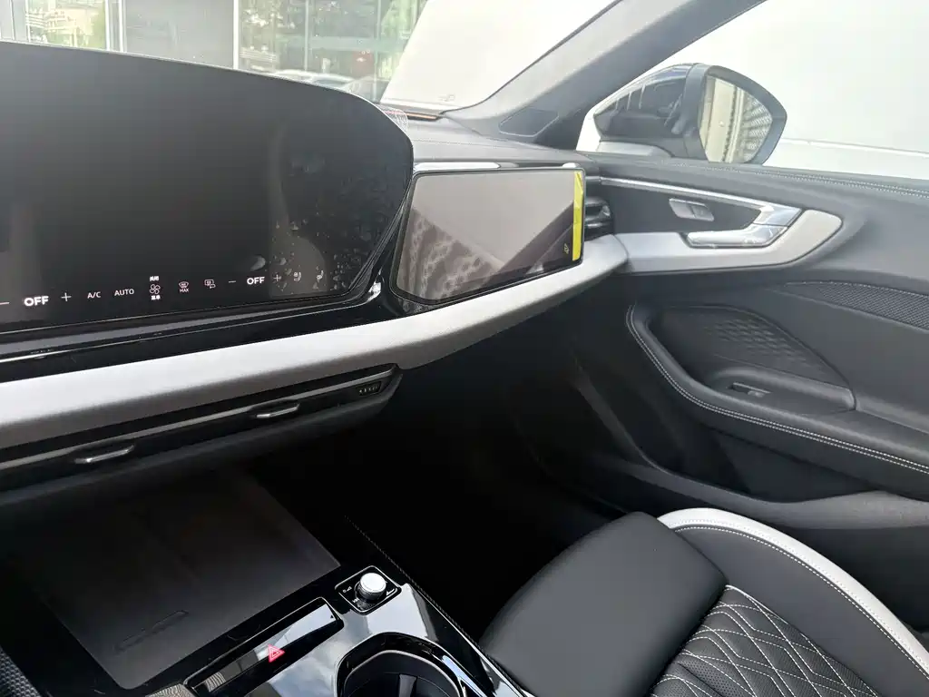 Audi A5L — миниатюра 15