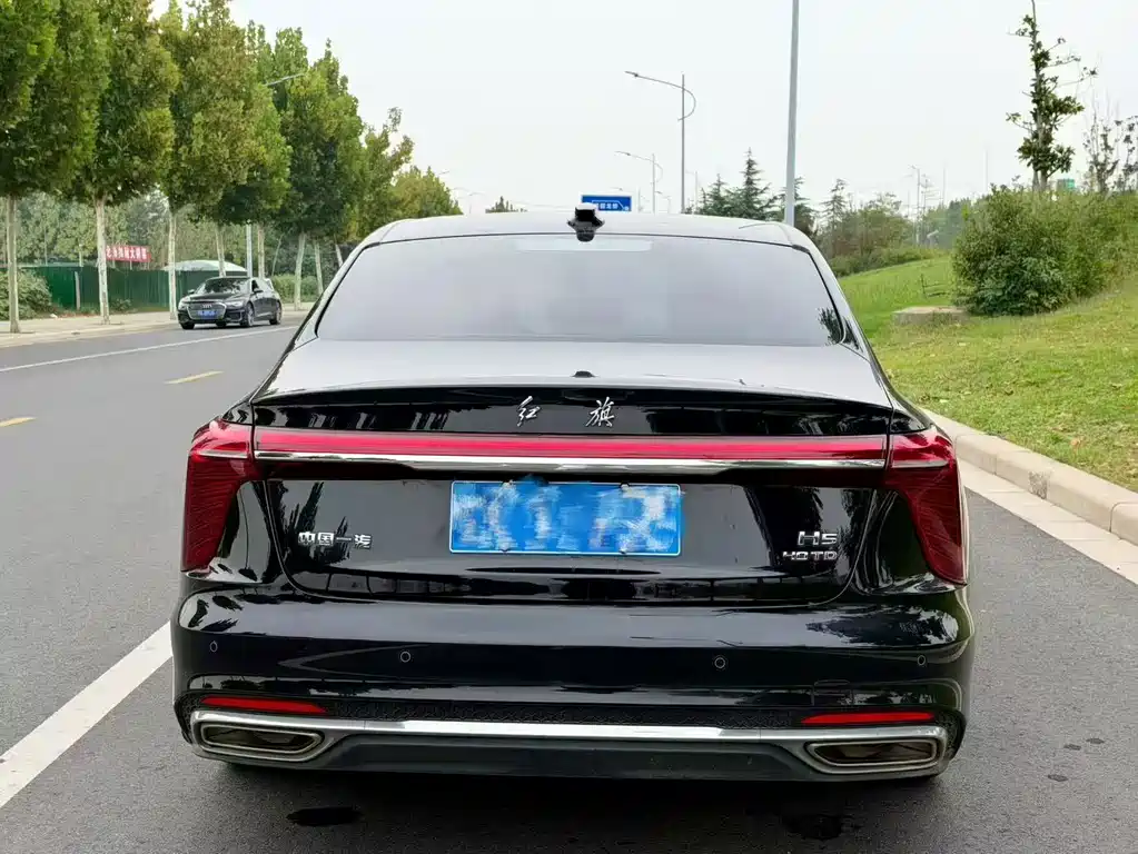 Hongqi Hongqi H5 — миниатюра 8