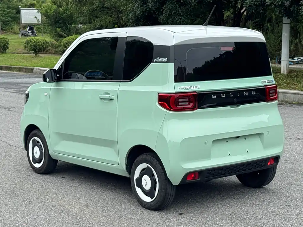 Wuling MINIEV — миниатюра 12