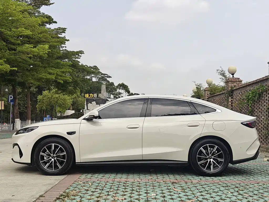 BYD SEAL 06 NEW ENERGY