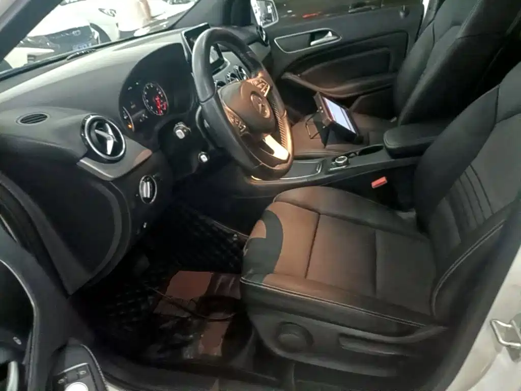 Mercedes-Benz B-Class — миниатюра 15