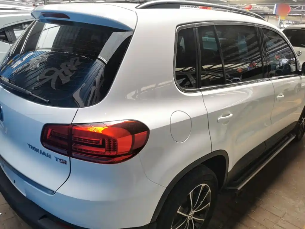 Volkswagen Tiguan 2015 1.8TSI AT Comfort