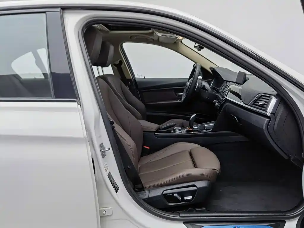BMW 3 Series — миниатюра 23