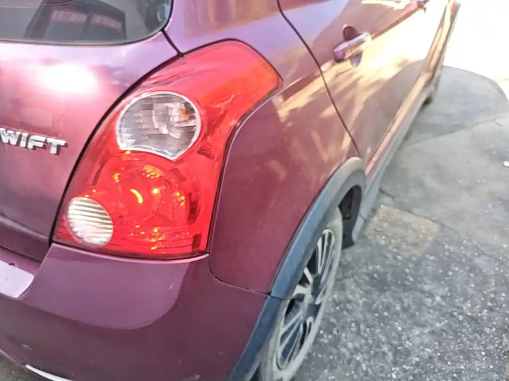 Suzuki Swift — миниатюра 8