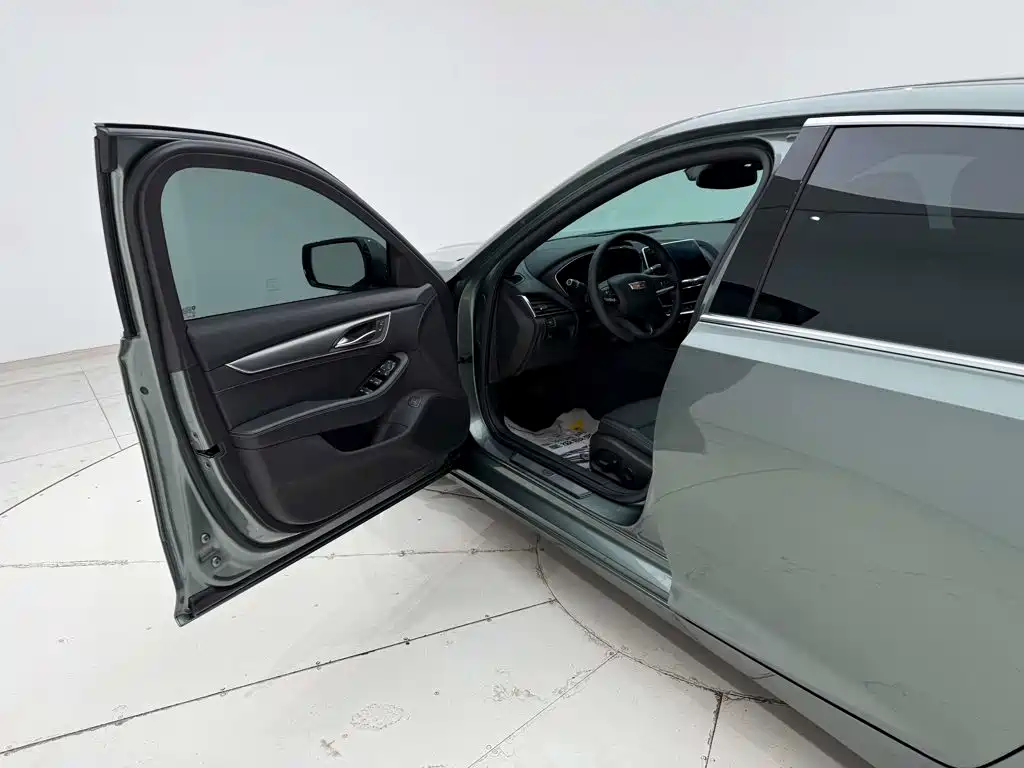 Cadillac CT5 — миниатюра 21