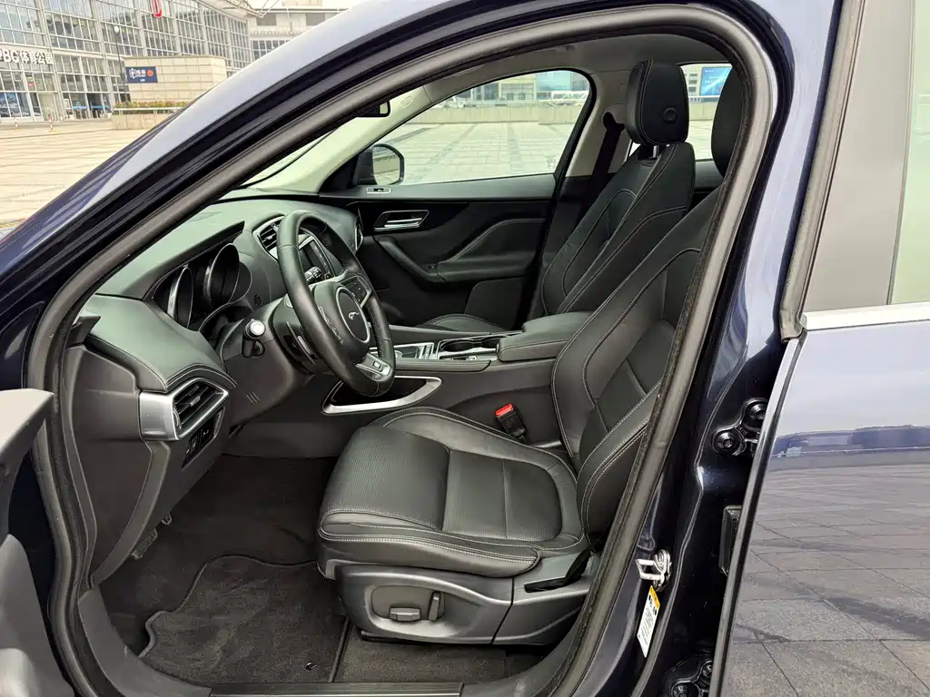 Jaguar F-PACE 3.0 SC 4WD R-Sport Sport Edition, фото 8