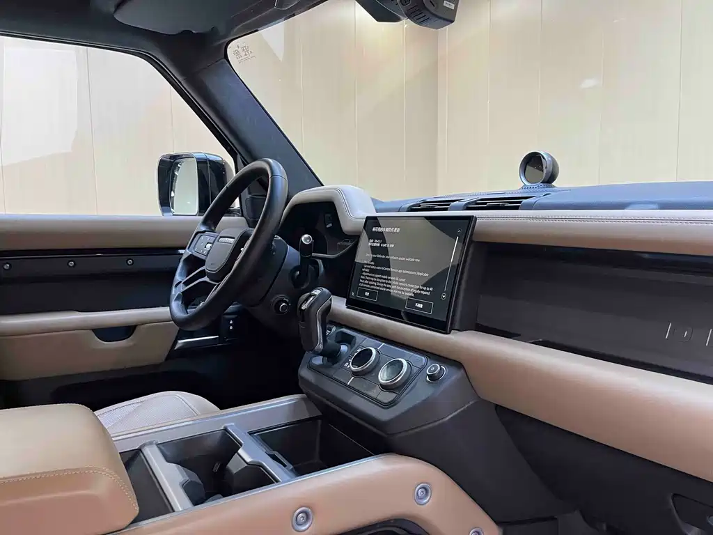 Land Rover Defender — миниатюра 12