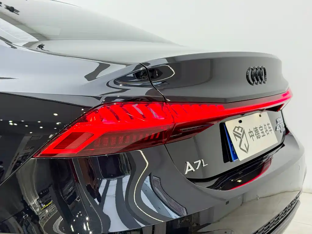 AUDI A7L