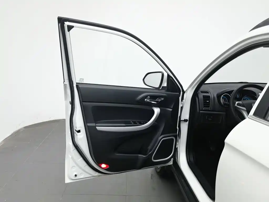 Changan CS35 — миниатюра 8
