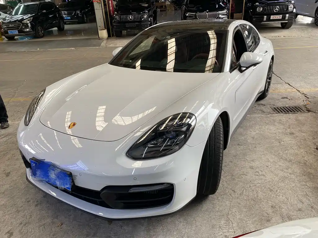Porsche Panamera 2022