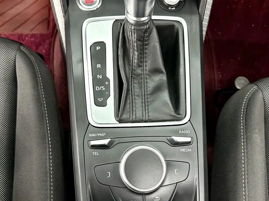 Audi Q2L — миниатюра 9