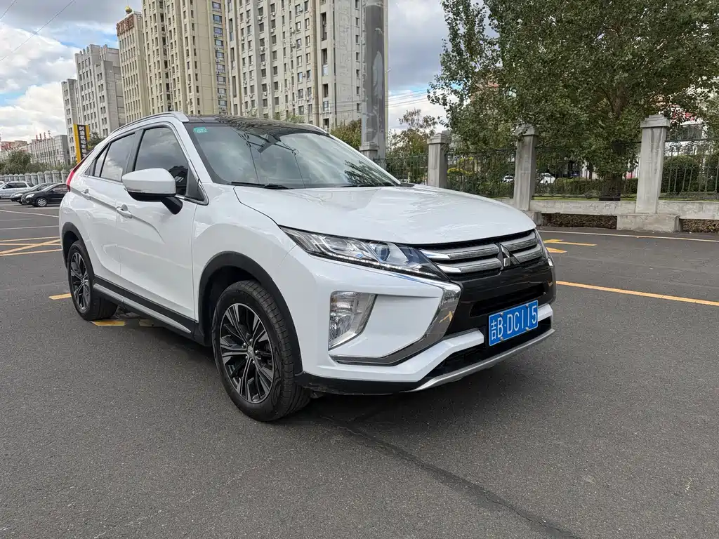 Mitsubishi Eclipse Cross — миниатюра 3