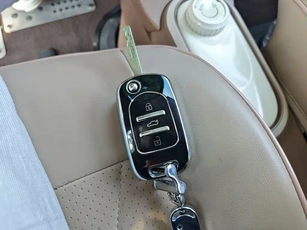 Wuling MINIEV — миниатюра 9