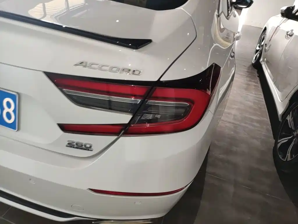 Honda Accord — миниатюра 8