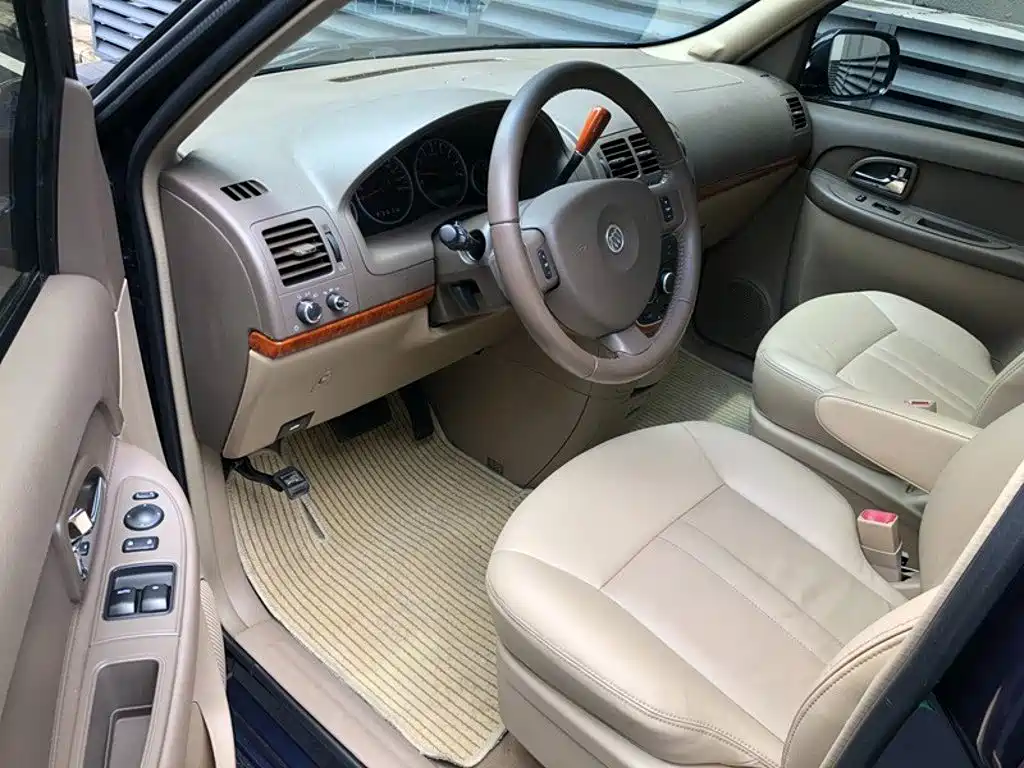 Buick GL8 — миниатюра 8