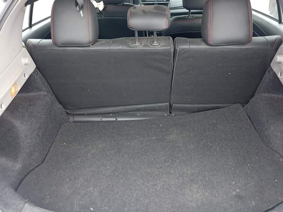 Toyota Vios FS 1.5 л 2021 г. Белый, пробег 33500 км