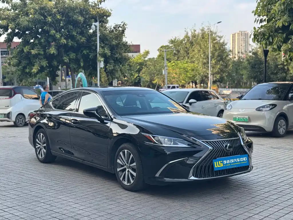 Lexus ES — миниатюра 3