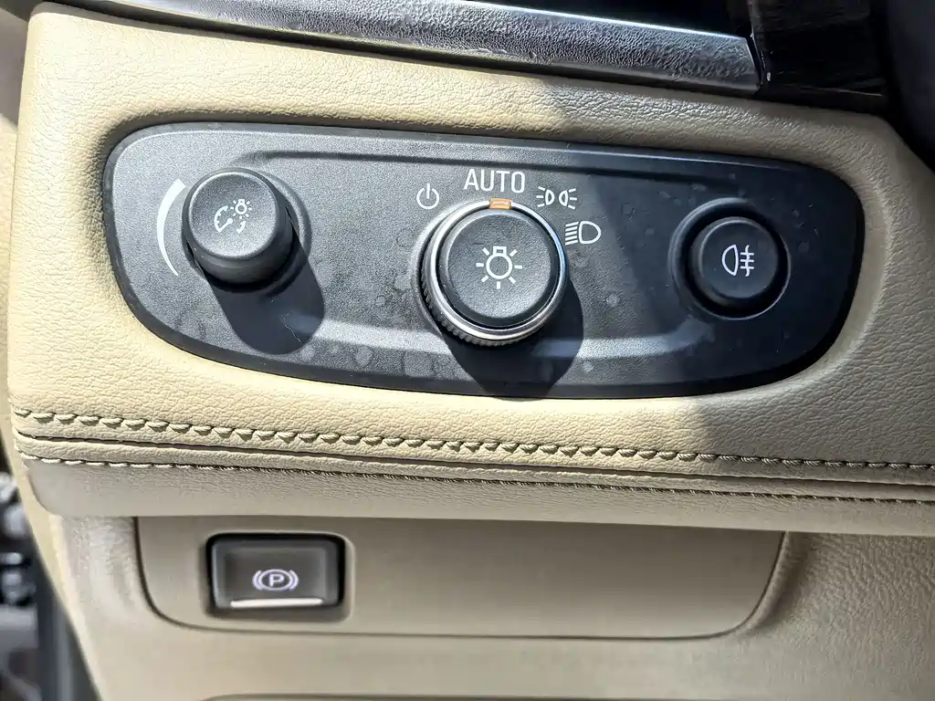 Buick GL8 — миниатюра 14