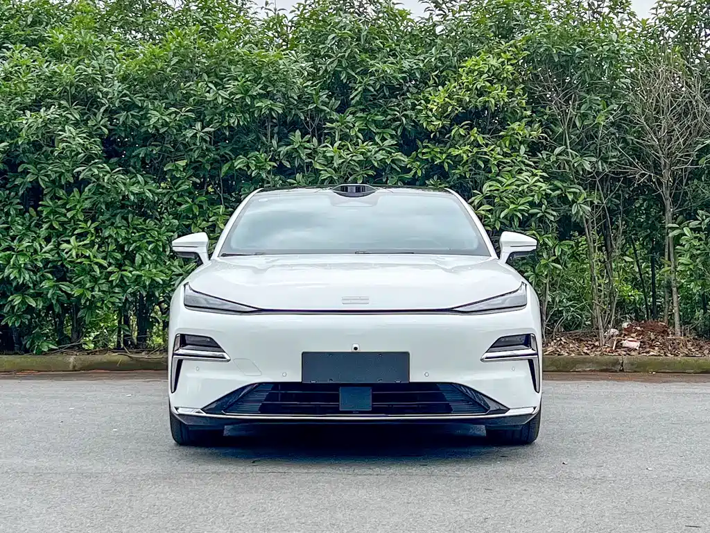 Geely Galaxy Xingyao 8 130km EM-P Star Ship Edition, фото 2
