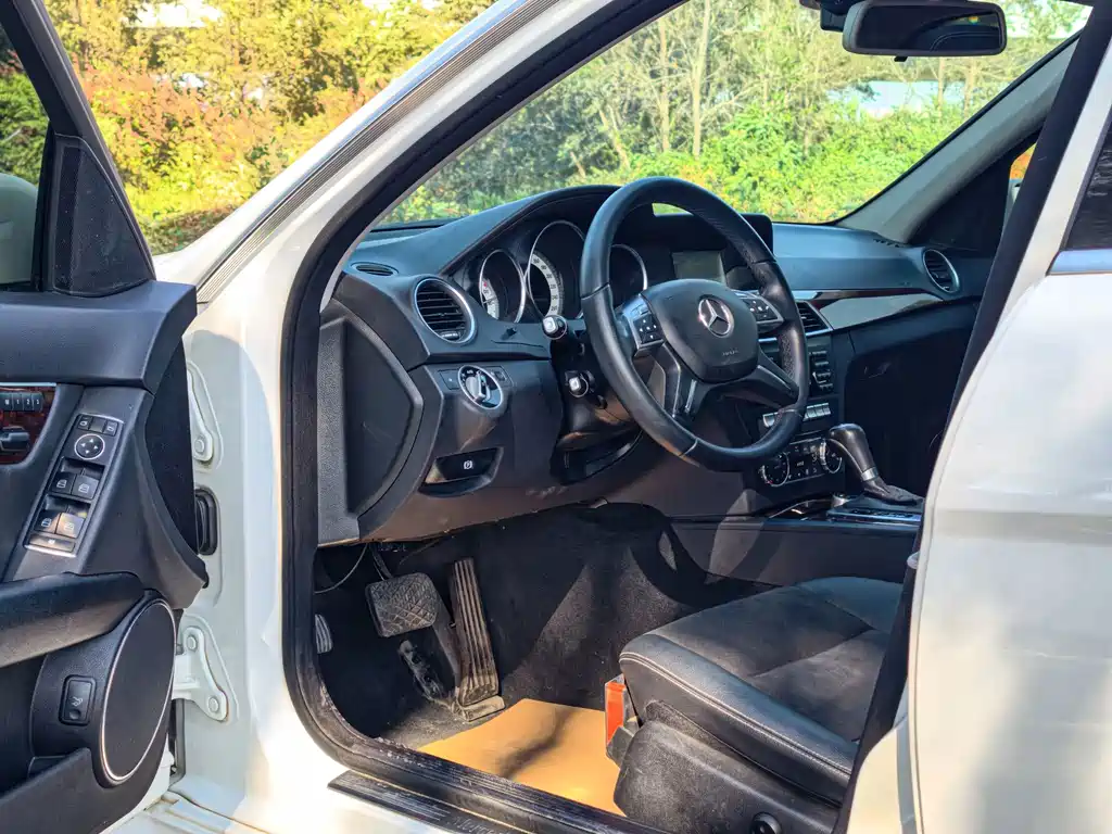 Mercedes-Benz C-Class — миниатюра 21