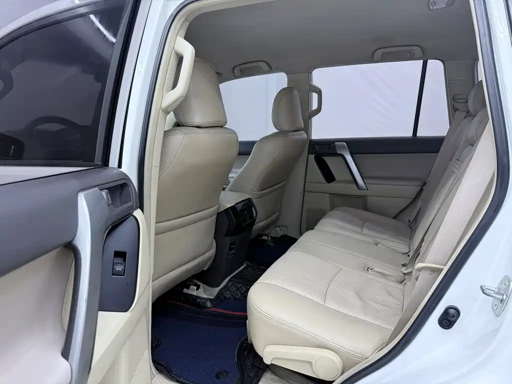 Toyota Land Cruiser Prado 2017 2.7L