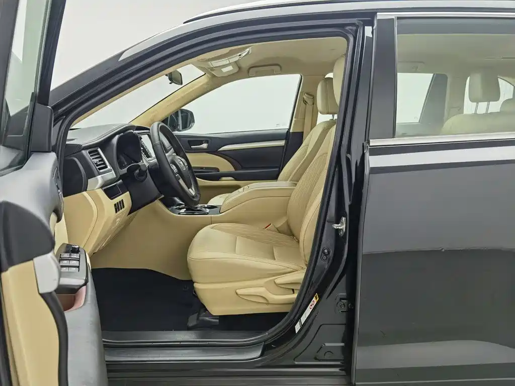 Toyota Highlander — миниатюра 10