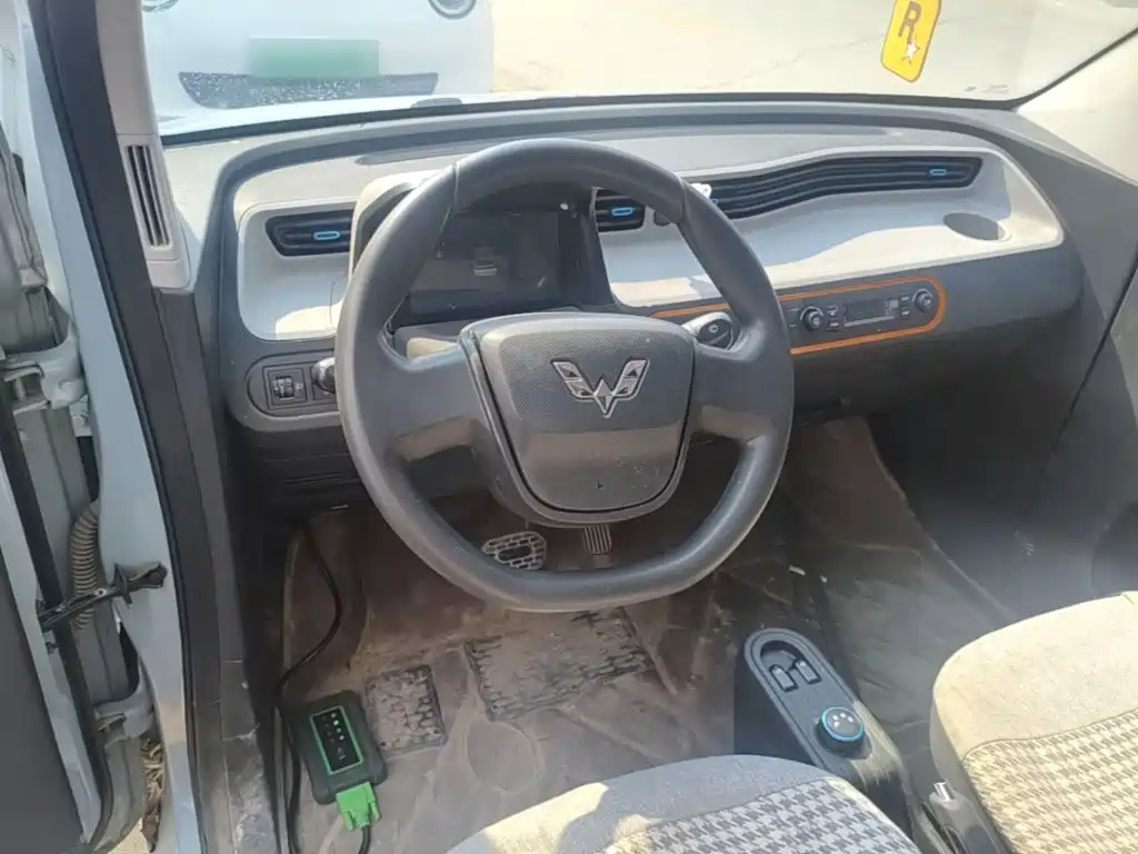 Wuling MINIEV — миниатюра 11