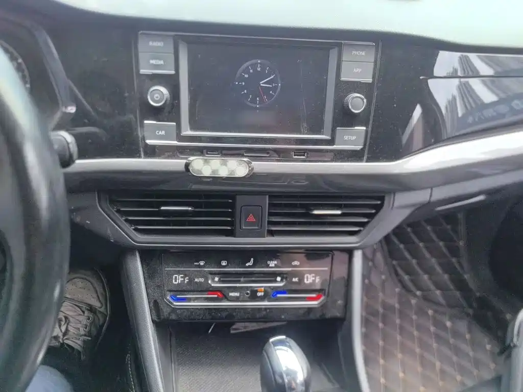 Volkswagen Bora — миниатюра 6